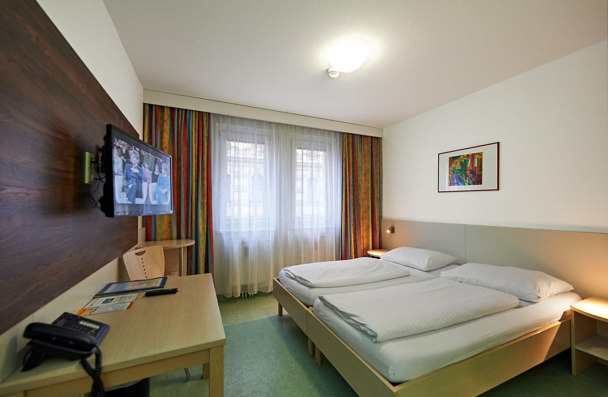 Hotel Kolping Wien Zentral Eksteriør billede